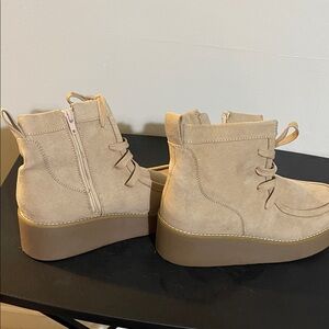 Sonoma Women's Lace Up Tan Boots